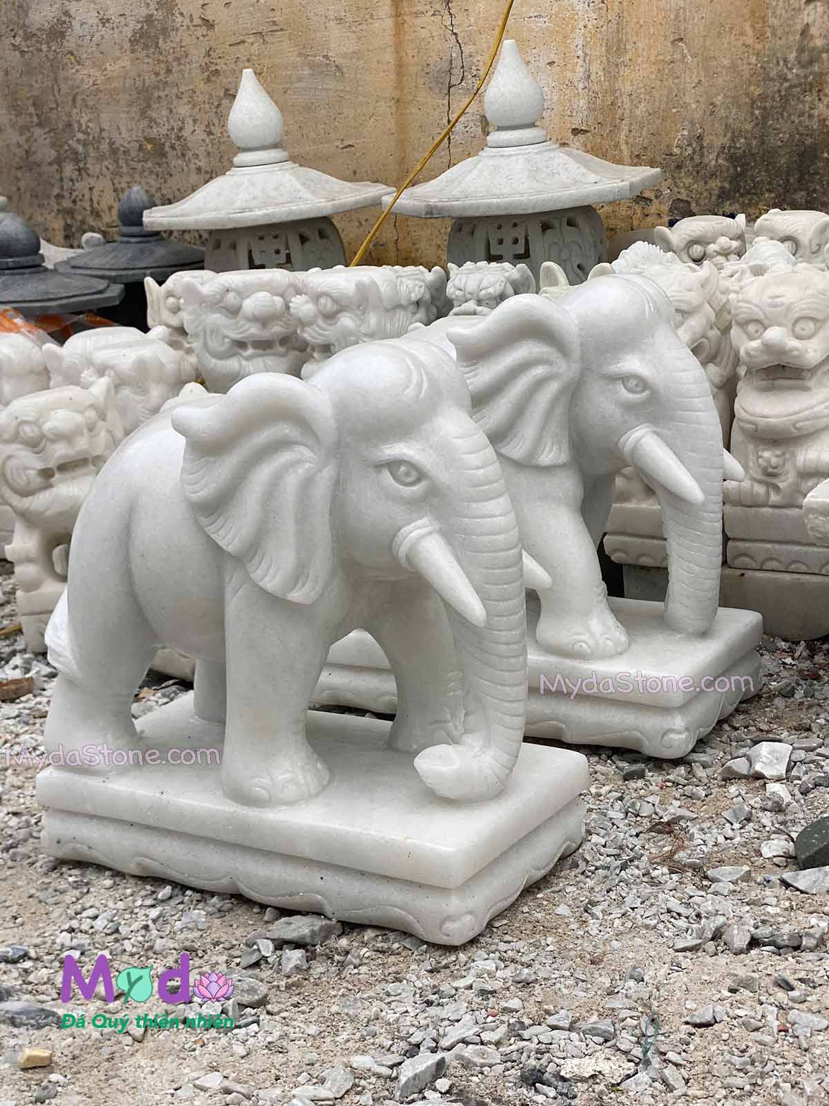 Tượng Voi đứng đá Cẩm Thạch Trắng