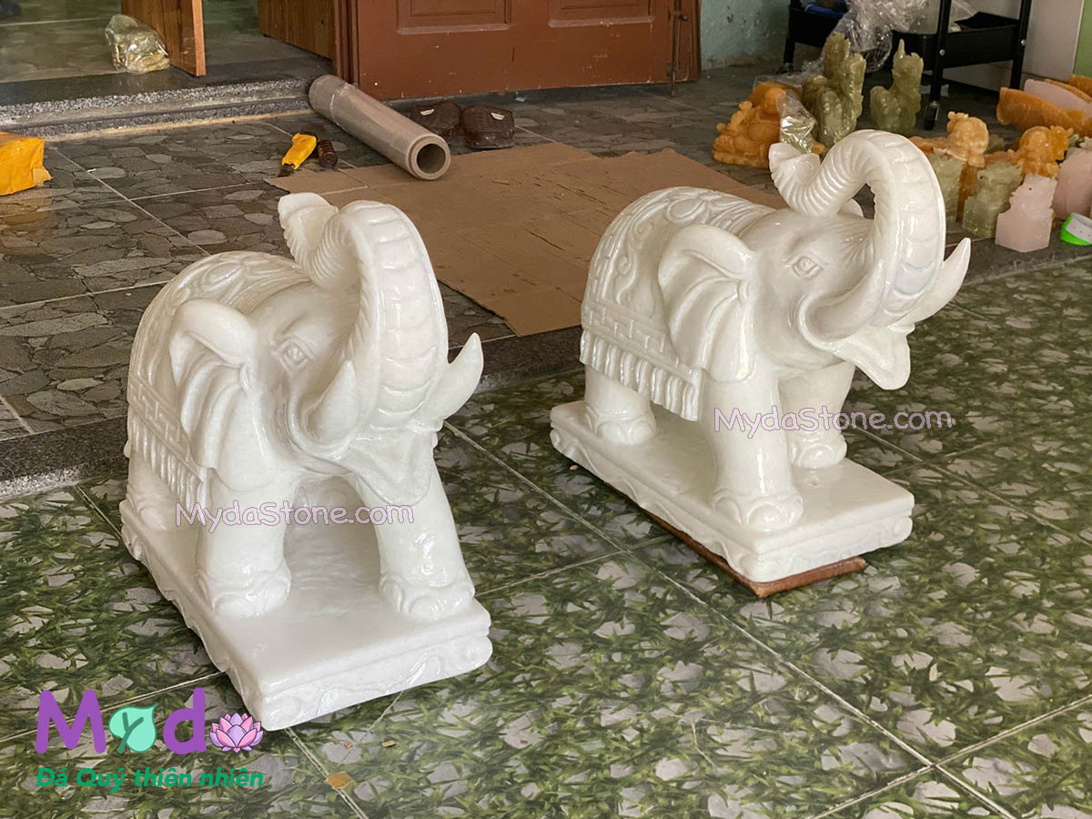 Tượng Voi đứng đá Cẩm Thạch Trắng