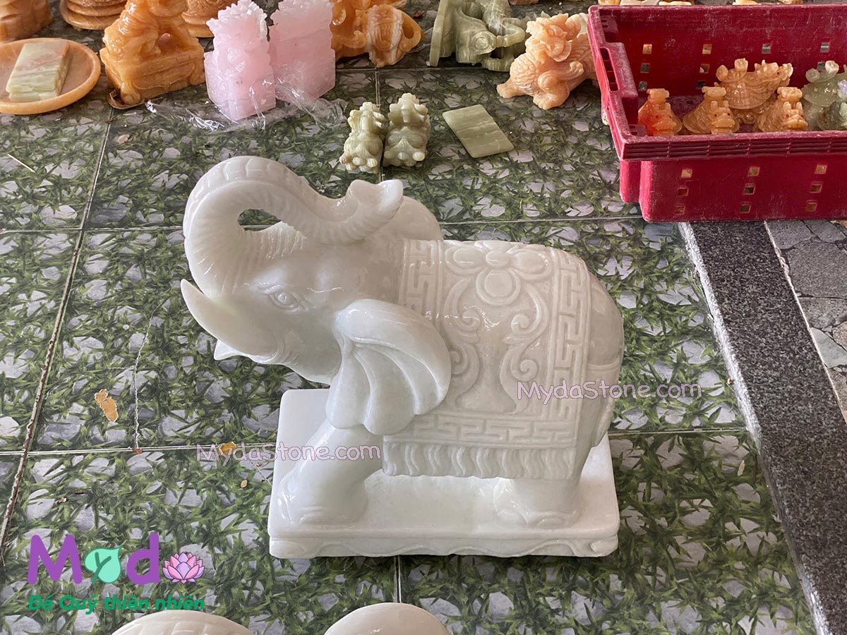 Tượng Voi đứng đá Cẩm Thạch Trắng
