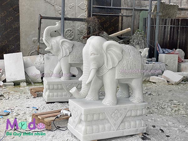 Tượng Voi đứng đá Cẩm Thạch Trắng