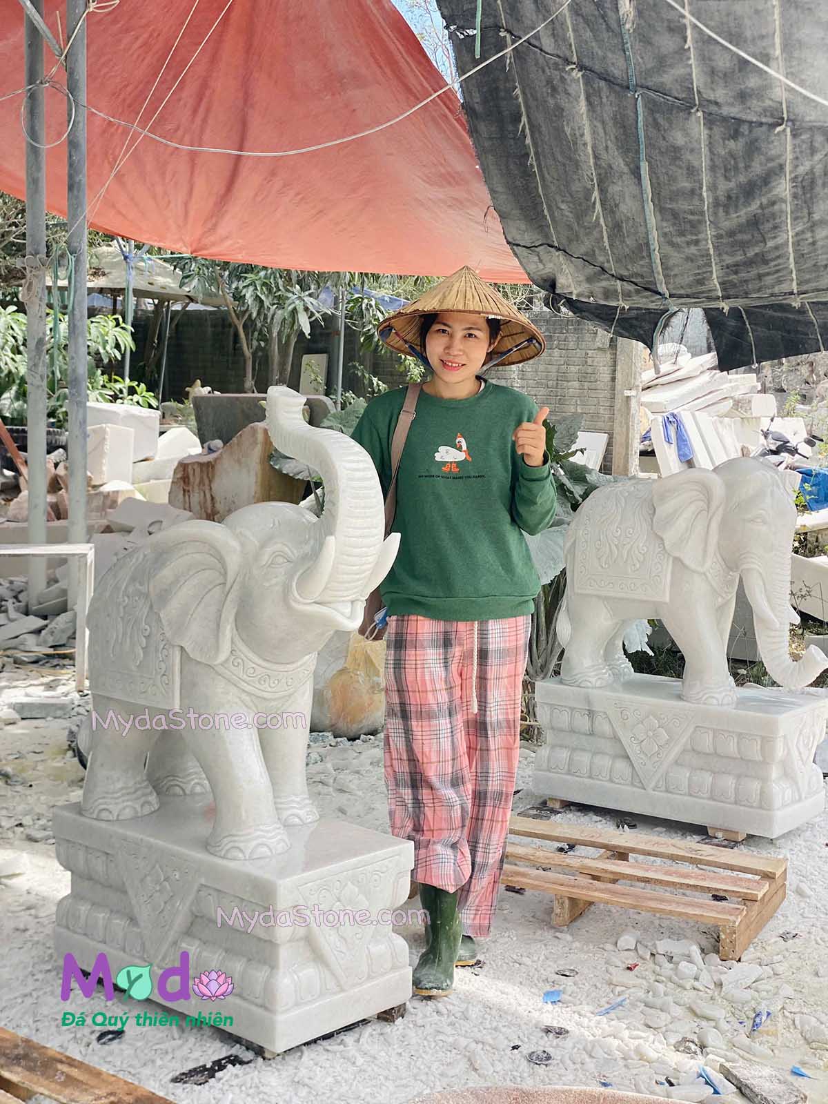 Tượng Voi đứng đá Cẩm Thạch Trắng