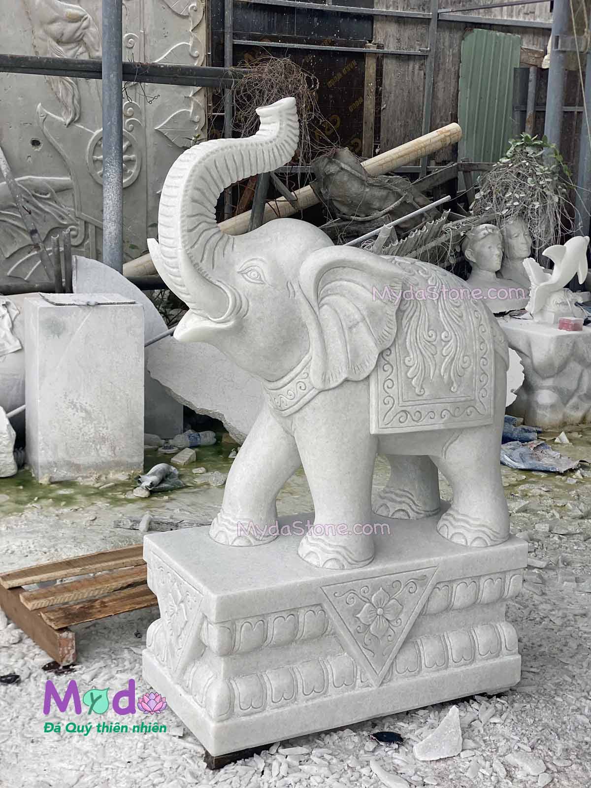 Tượng Voi đứng đá Cẩm Thạch Trắng