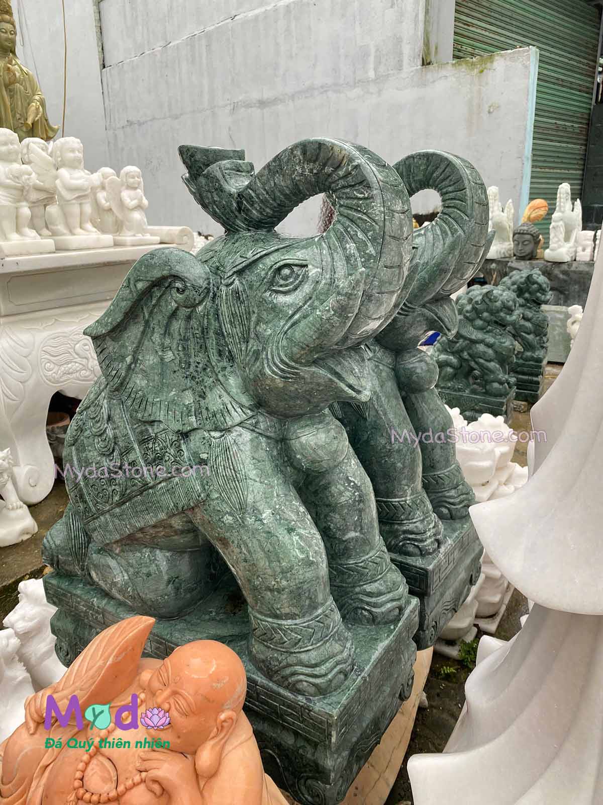 Tượng Voi Quỳ đá Xanh Ấn Độ