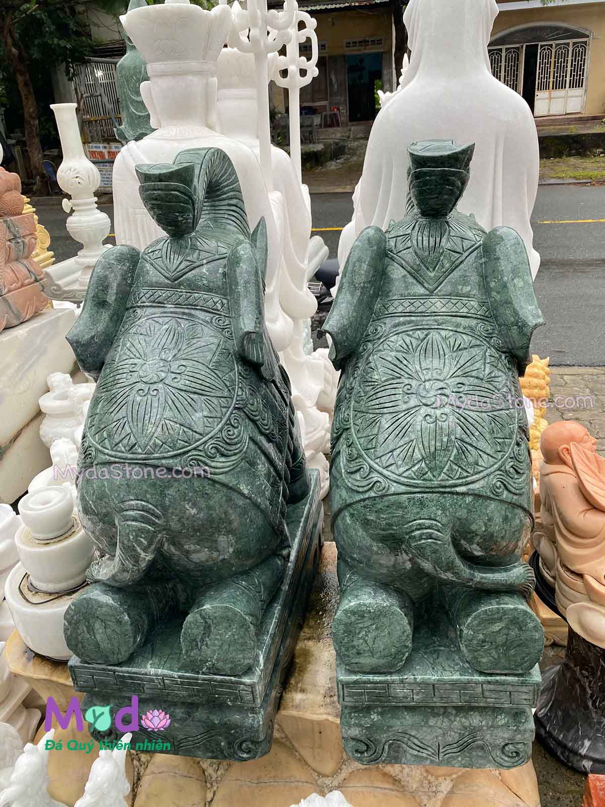 Tượng Voi Quỳ đá Xanh Ấn Độ