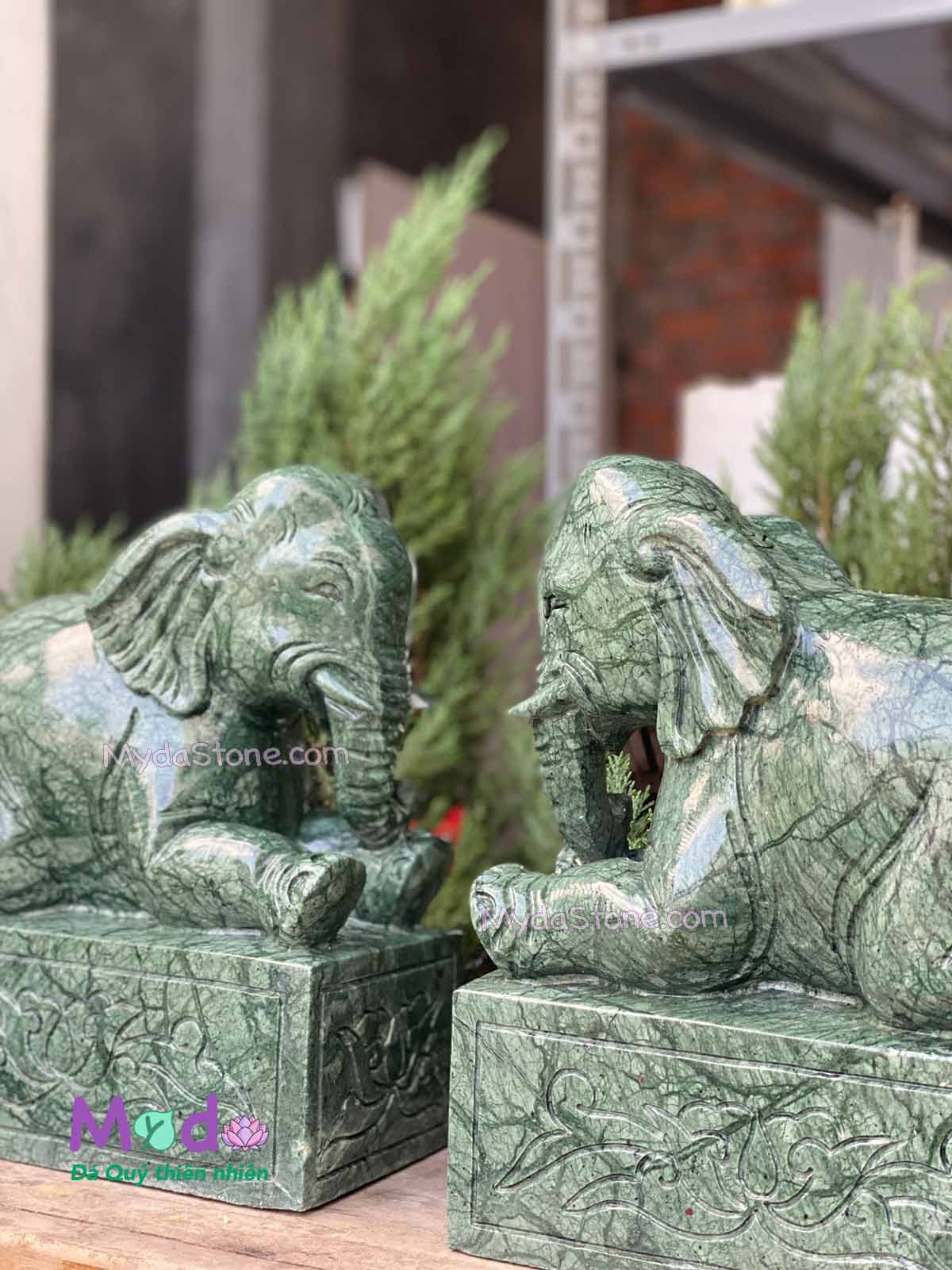 Tượng Voi Quỳ đá Xanh Ấn Độ