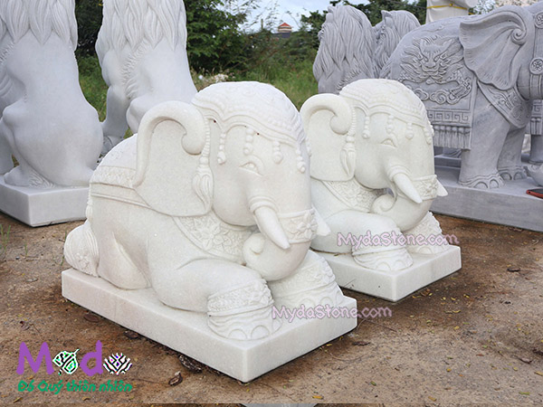 Tượng Voi Quy Phục bằng đá Cẩm Thạch Trắng