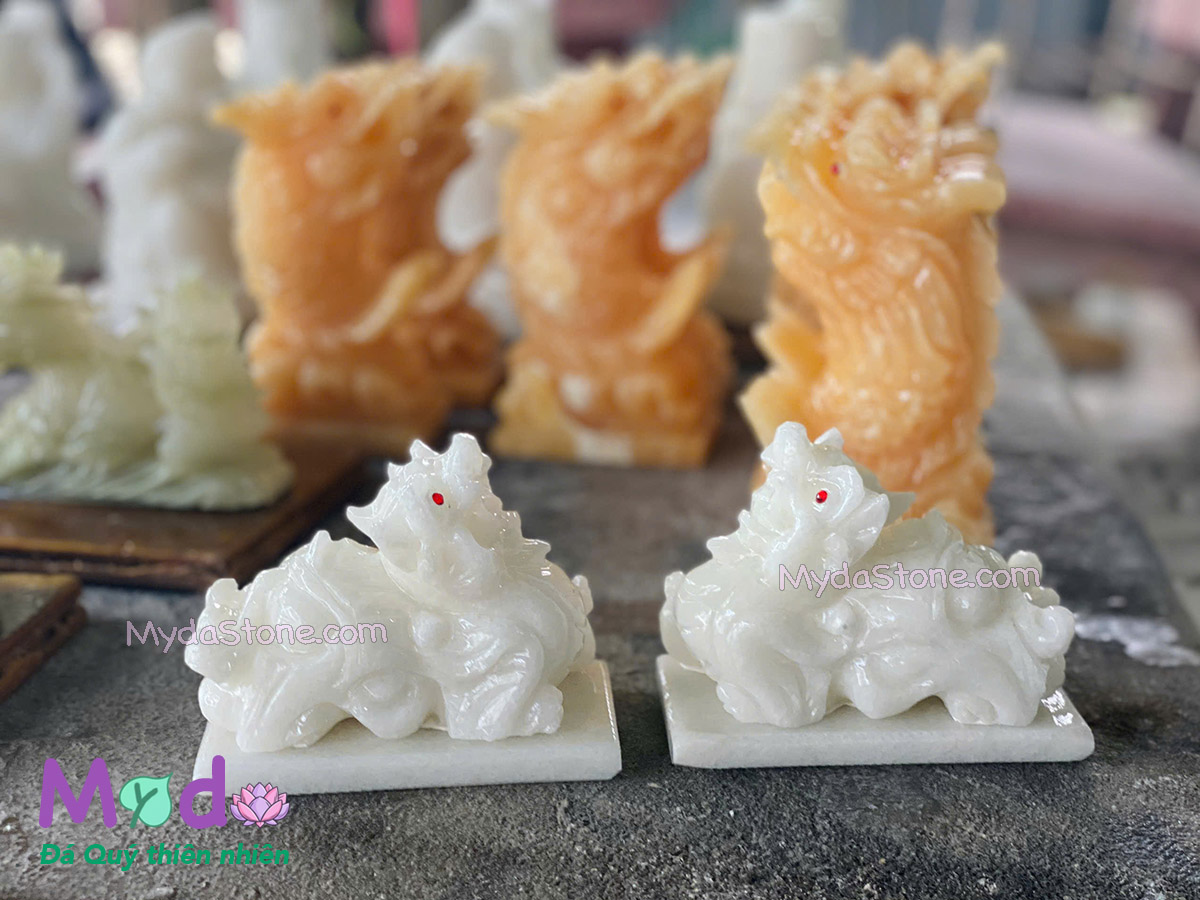 Tỳ Hưu đá Cẩm Thạch Trắng