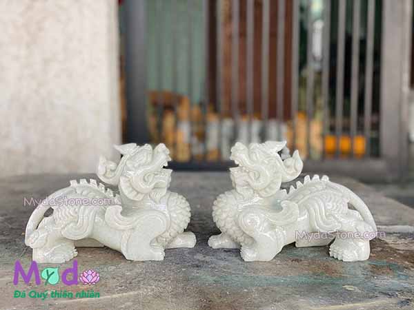 Tỳ Hưu đá Cẩm Thạch Trắng