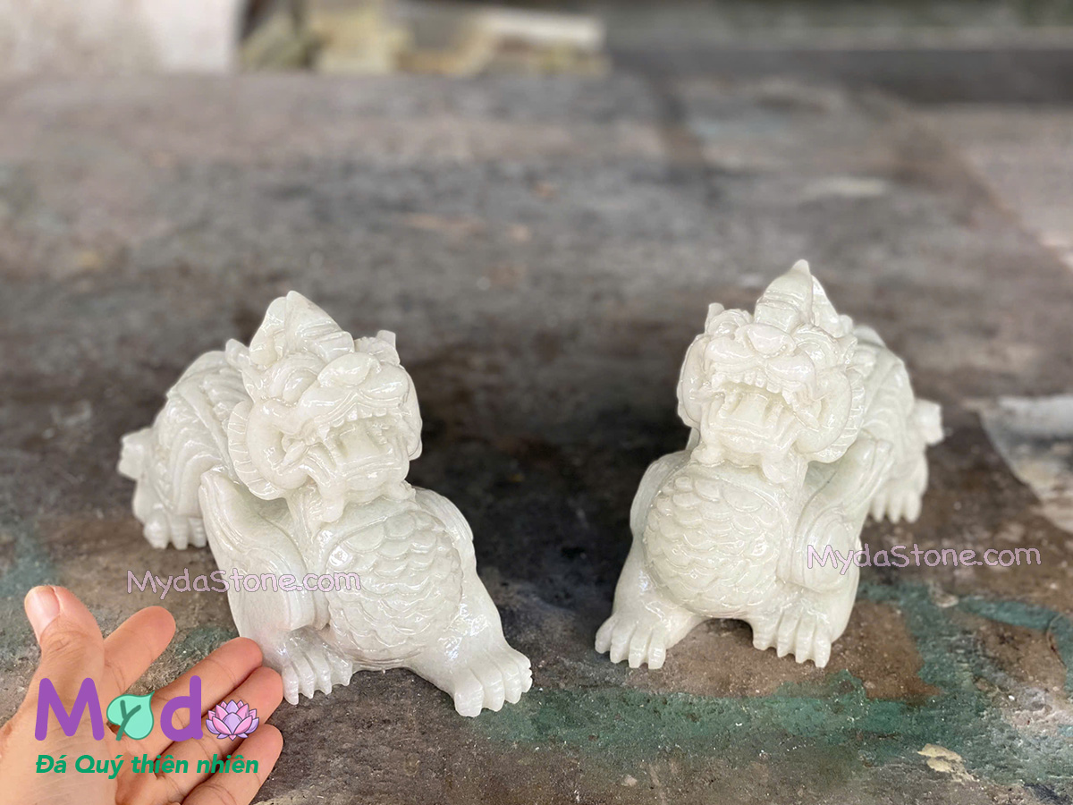 Tỳ Hưu đá Cẩm Thạch Trắng
