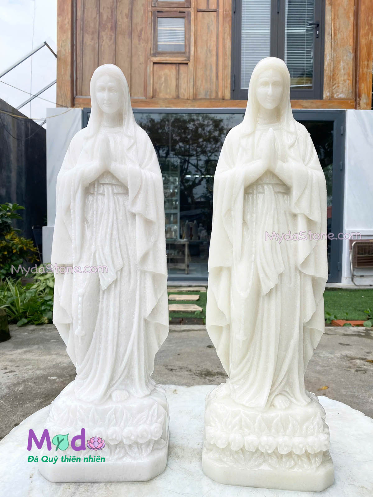 Tượng Đức Mẹ Chắp Tay đá Cẩm Thạch Trắng