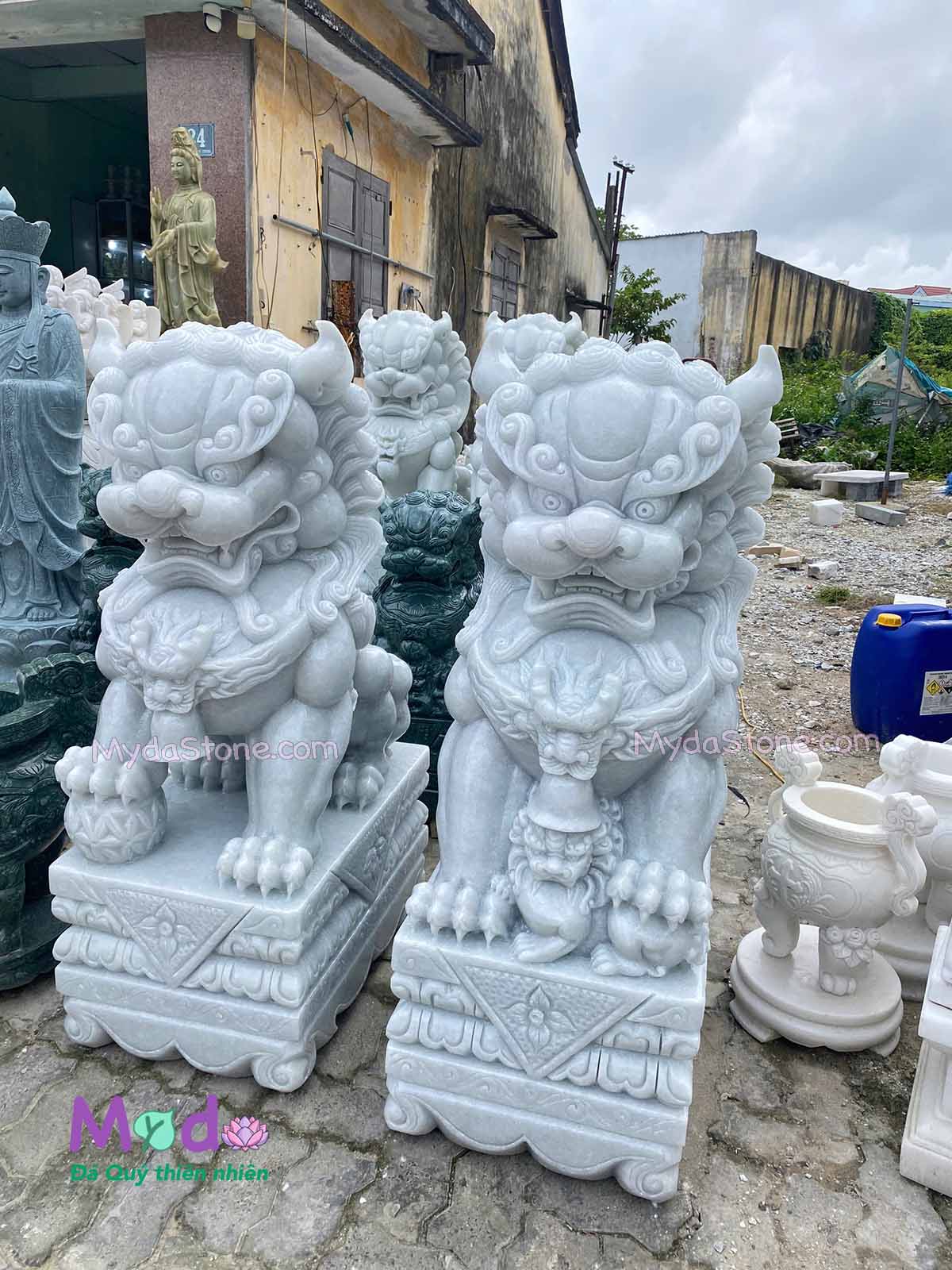 Tượng Kỳ Lân để Lăng Mộ đá Cẩm Thạch Trắng Xanh