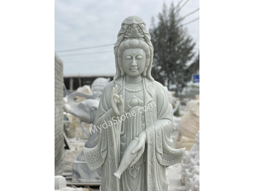 Tượng Phật Quan Âm bằng đá Non Nước