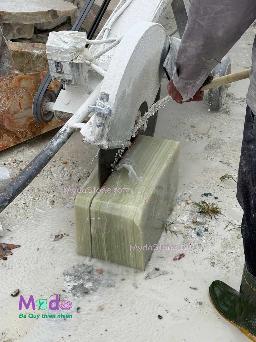 Đồ Thờ, Lư Hương bằng đá tại Hải Phòng