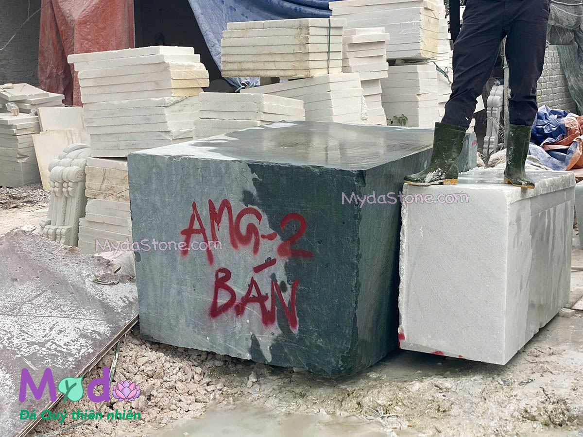 Lư Hương Đá, Đồ Thờ Đá tại Nha Trang