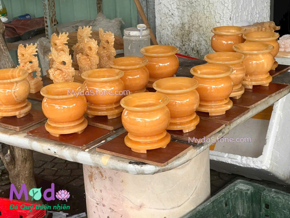 Cửa Hàng Đồ Thờ Đá và Lư Hương Đá tại Tây Ninh